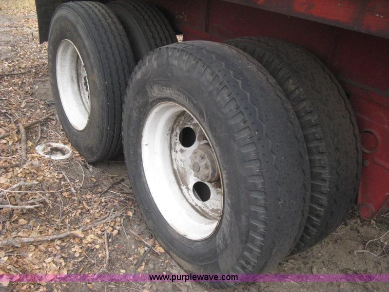 image for item B8346 1969 Fruehauf tandem axle flatbed trailer