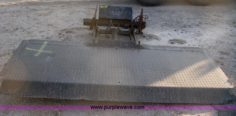 image for item B8379 Anthony lift gate