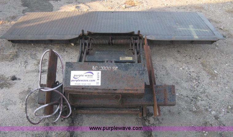 image for item B8379 Anthony lift gate