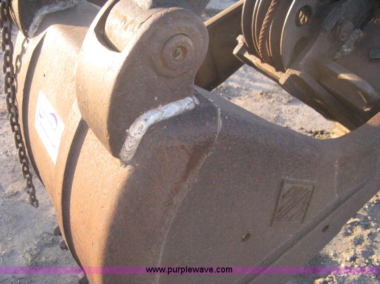 image for item B8385 Pettibone toothed clam shell bucket