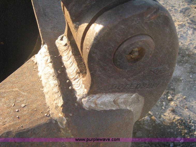 image for item B8385 Pettibone toothed clam shell bucket