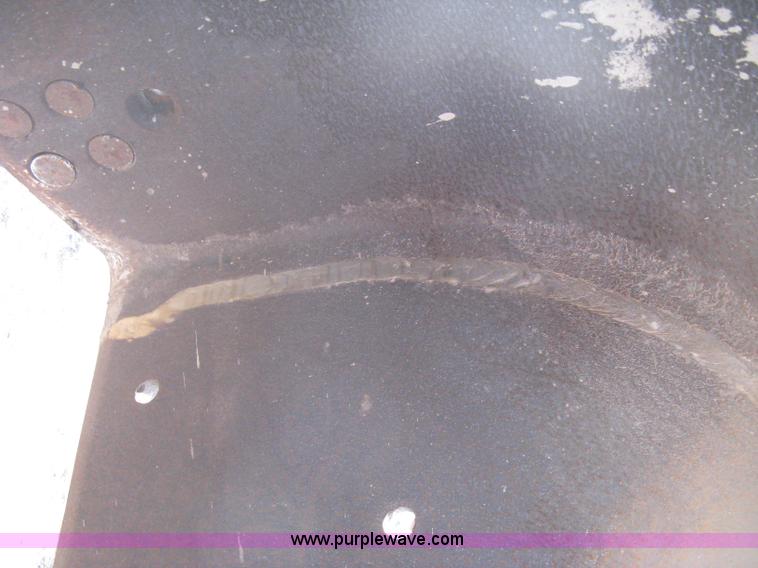 image for item B8385 Pettibone toothed clam shell bucket