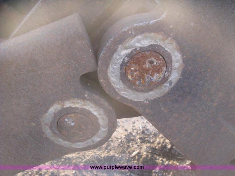 image for item B8385 Pettibone toothed clam shell bucket