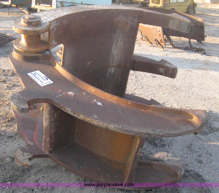 image for item B8386 Pin on jaw thumb material bundler