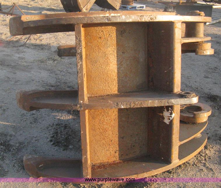 image for item B8386 Pin on jaw thumb material bundler