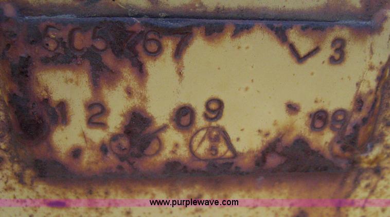 image for item B8387 CAT 34" five tooth pin on excavator bucket