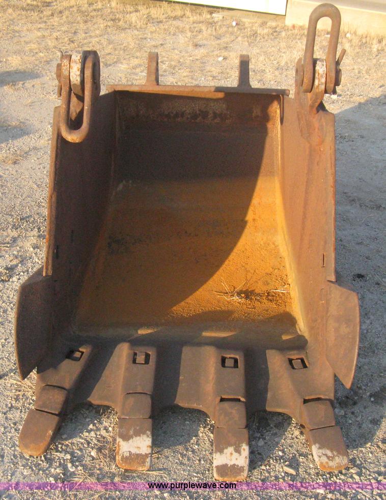 image for item B8388 36" four tooth bucket