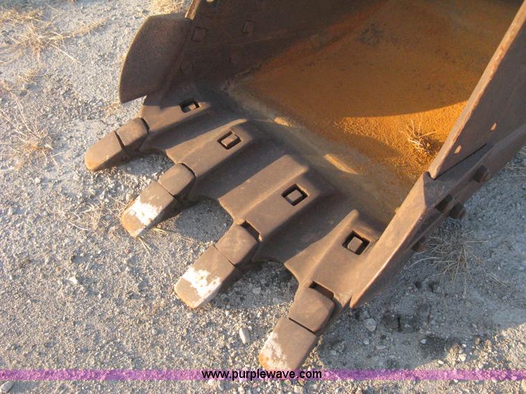 image for item B8388 36" four tooth bucket