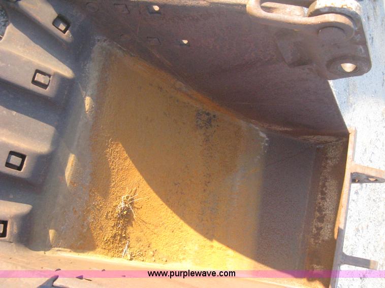 image for item B8388 36" four tooth bucket