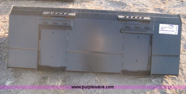 image for item B8390 Skid steer bucket