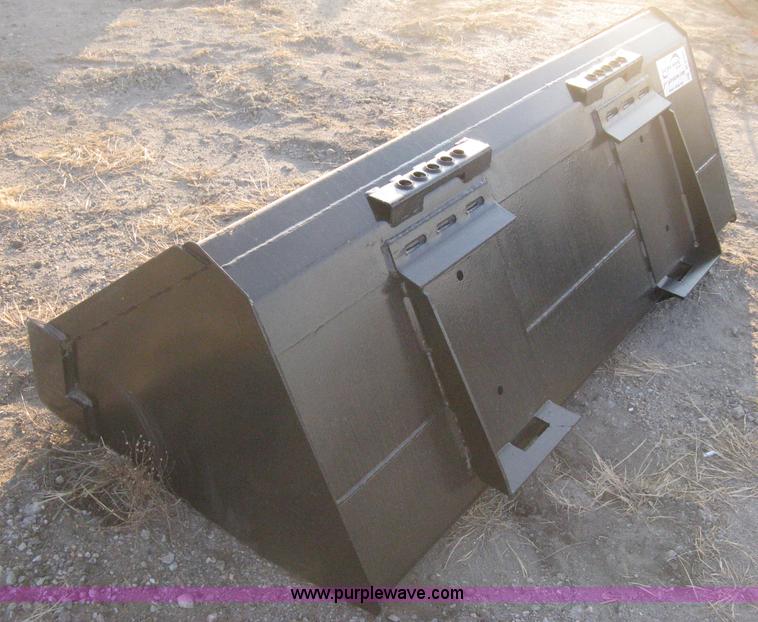 image for item B8390 Skid steer bucket