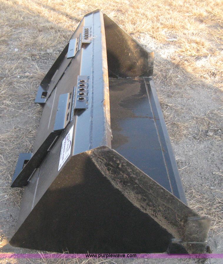 image for item B8391 Skid steer bucket