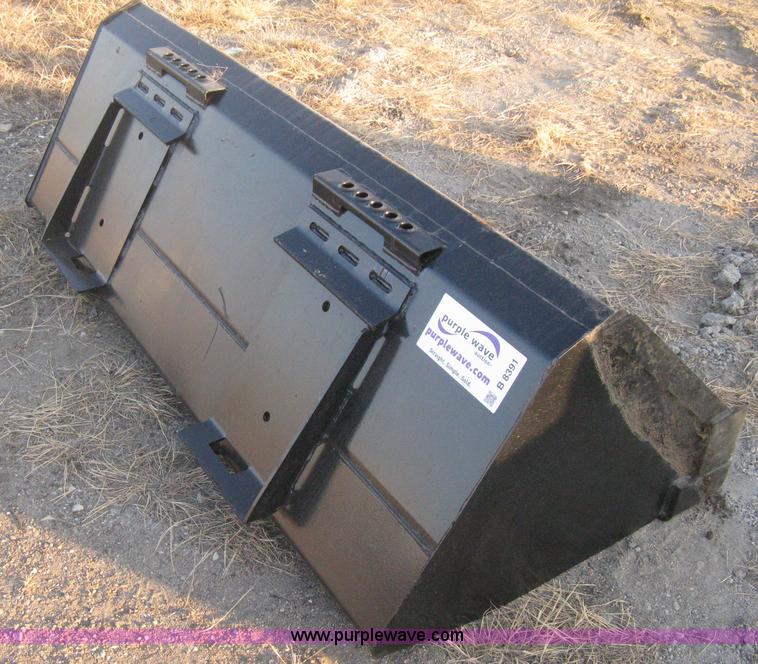 image for item B8391 Skid steer bucket