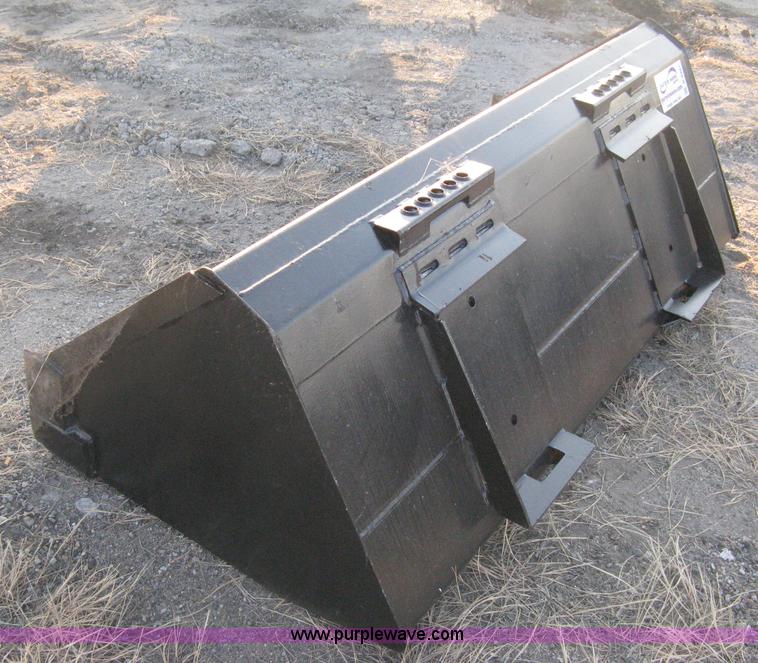 image for item B8391 Skid steer bucket