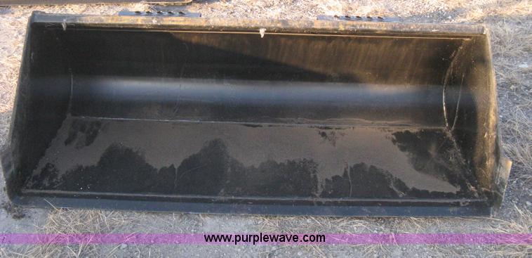 image for item B8391 Skid steer bucket