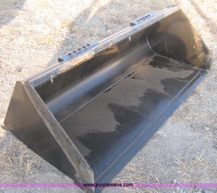 image for item B8391 Skid steer bucket