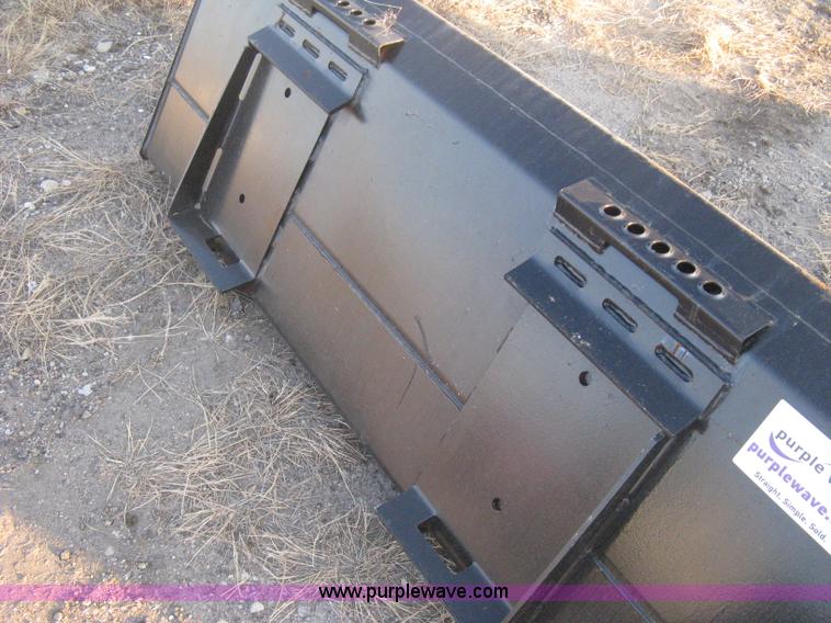 image for item B8391 Skid steer bucket