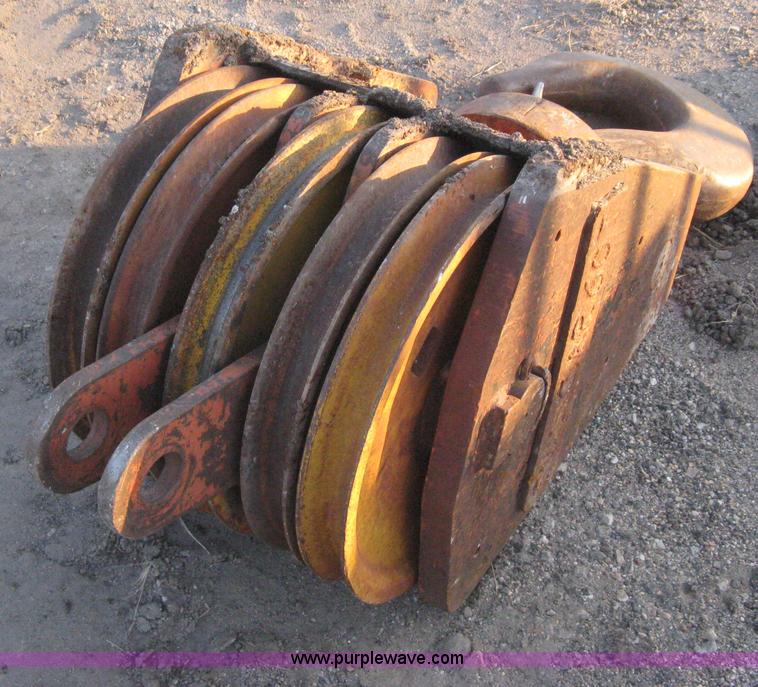 image for item B8392 Crane block/hook