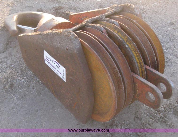 image for item B8392 Crane block/hook