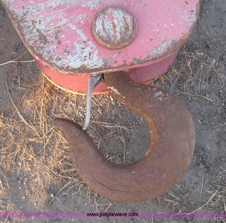 image for item B8394 Crane block hook