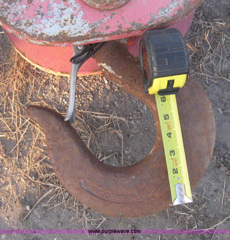 image for item B8394 Crane block hook