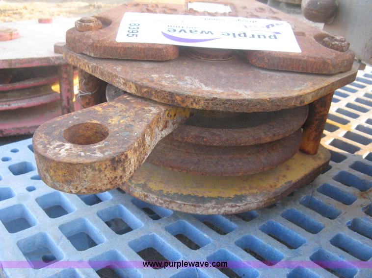 image for item B8395 DRH Johnson crane block hook