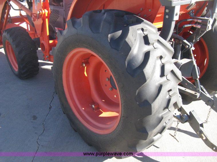 image for item B8459 Kubota L3540 HST tractor with loader