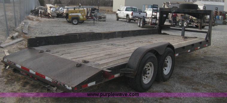 image for item B8495 2000 Neal 20' gooseneck flatbed trailer