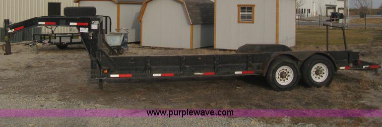 image for item B8495 2000 Neal 20' gooseneck flatbed trailer