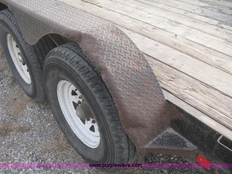 image for item B8495 2000 Neal 20' gooseneck flatbed trailer