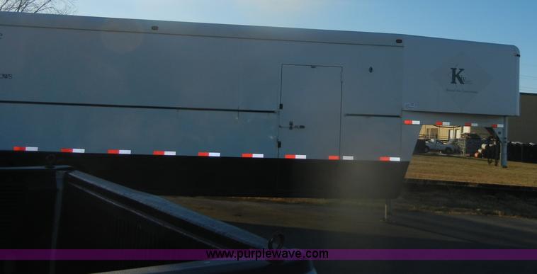 image for item D4544 2001 Travalong gooseneck trailer