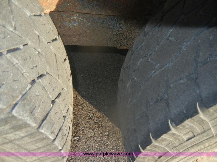 image for item D4544 2001 Travalong gooseneck trailer