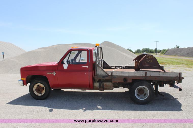 image for item D5108 1988 Chevrolet R30 Custom Deluxe flatbed pickup truck