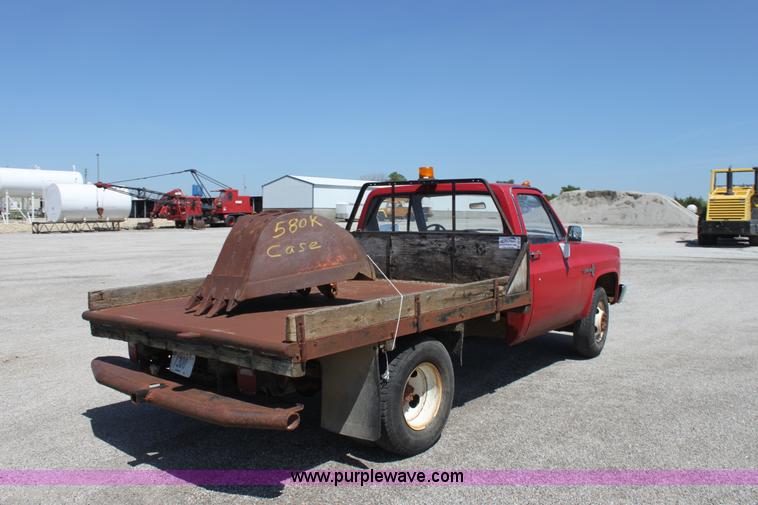 image for item D5108 1988 Chevrolet R30 Custom Deluxe flatbed pickup truck