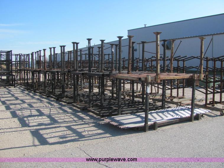 image for item E2676 (43) steel storage racks