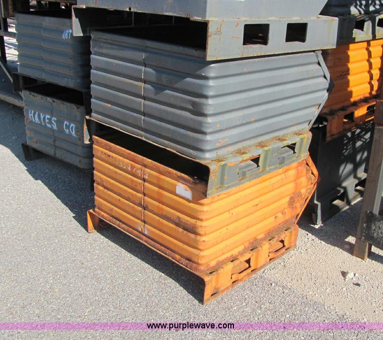 image for item E2679 (135) steel storage boxes