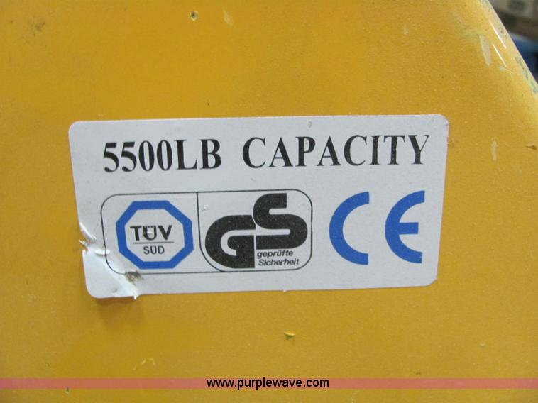 image for item E2694 (2) ULine H-1043 pallet jacks