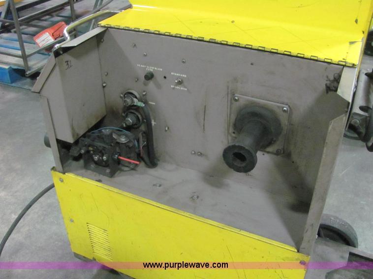 image for item E2727 Esab MigMaster 250 welder