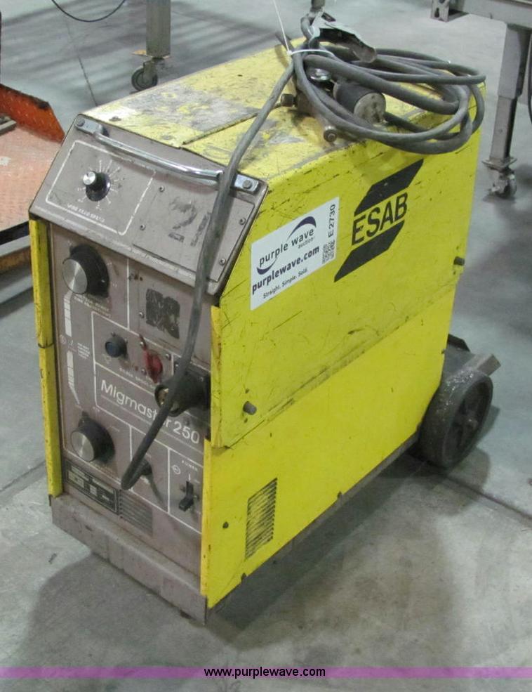 image for item E2730 Esab MigMaster 250 welder