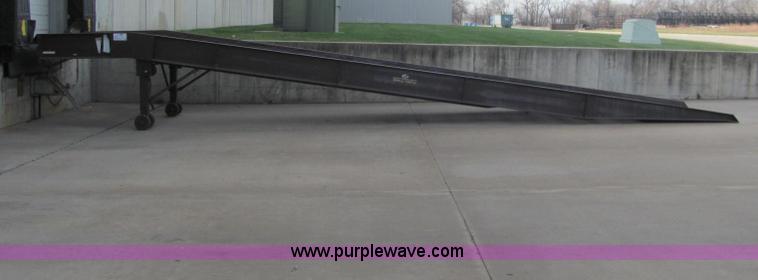 image for item E2780 Vestil loading ramp
