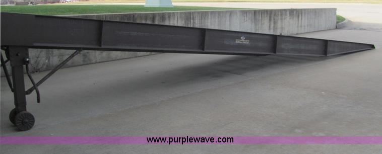 image for item E2780 Vestil loading ramp