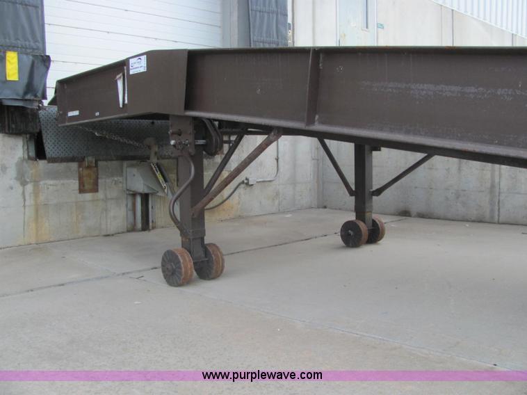 image for item E2780 Vestil loading ramp