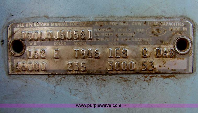 image for item E2788 1970 Ford T906 semi truck