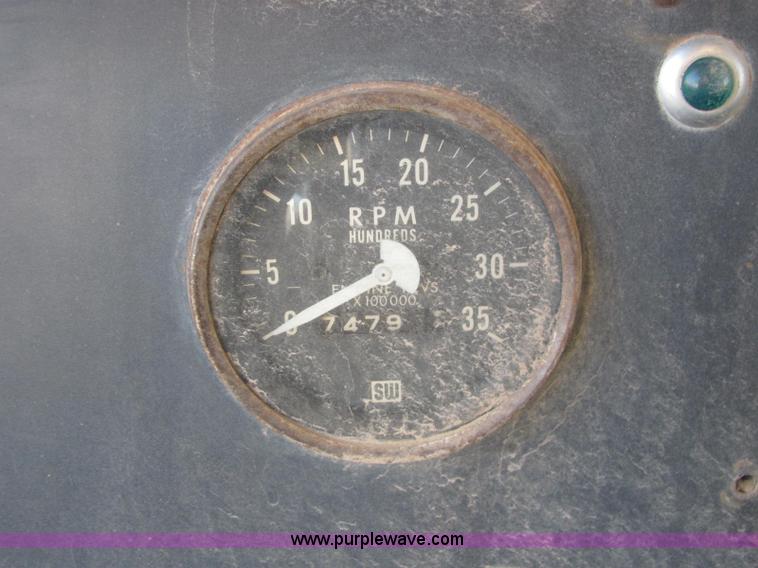 image for item E2789 1977 International F-5070 tandem axle semi truck