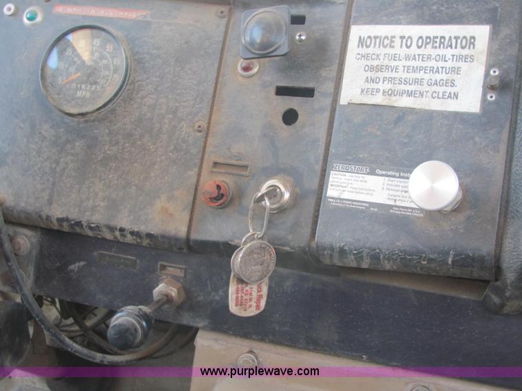 image for item E2789 1977 International F-5070 tandem axle semi truck