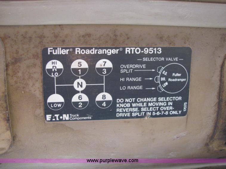 image for item E2789 1977 International F-5070 tandem axle semi truck