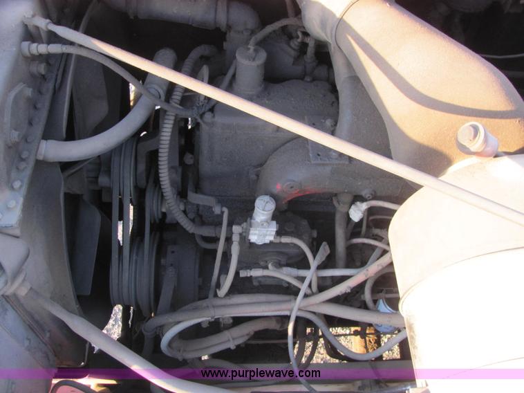 image for item E2789 1977 International F-5070 tandem axle semi truck