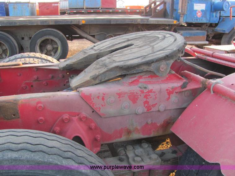 image for item E2789 1977 International F-5070 tandem axle semi truck