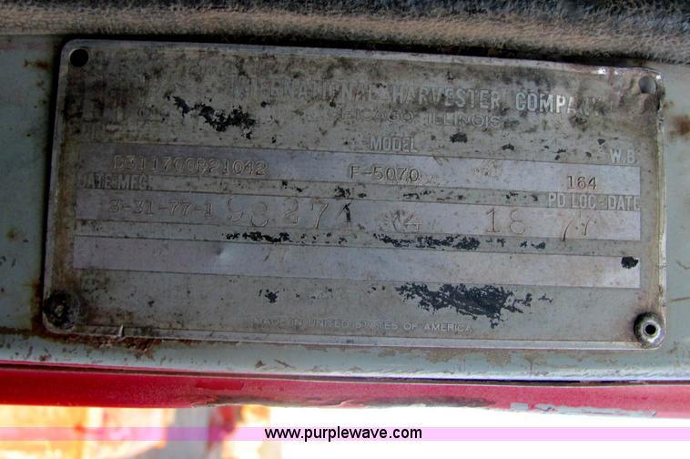 image for item E2789 1977 International F-5070 tandem axle semi truck