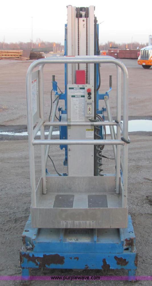 image for item E2792 1999 Genie IWP-255 aerial work platform